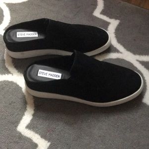 NWOT Steve Madden Suede Slip-on WANT TO SELL FAST!